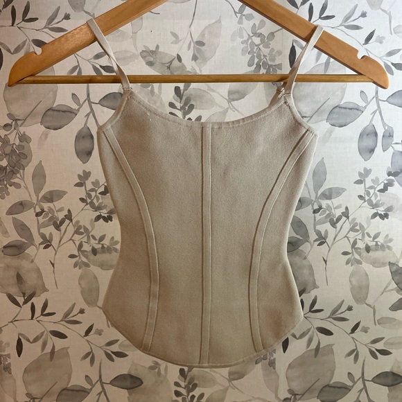 ✨Sculpt Knit Bustier Camisole✨ - Picture 3 of 4
